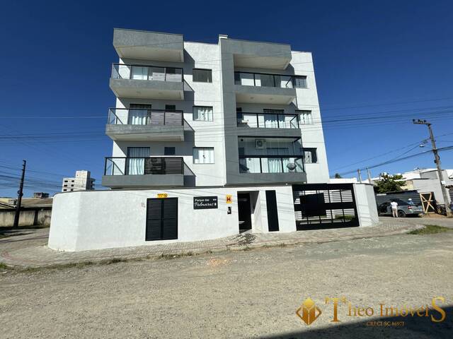 #210 - Apartamento para Venda em Balneário Piçarras - SC - 2