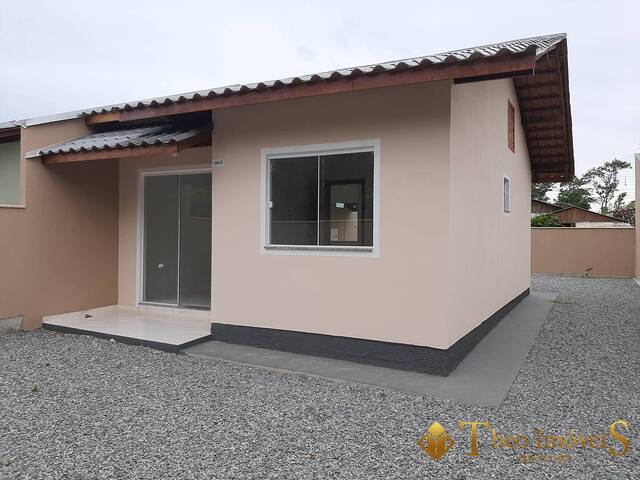 #353 - Casa para Venda em Barra Velha - SC - 2